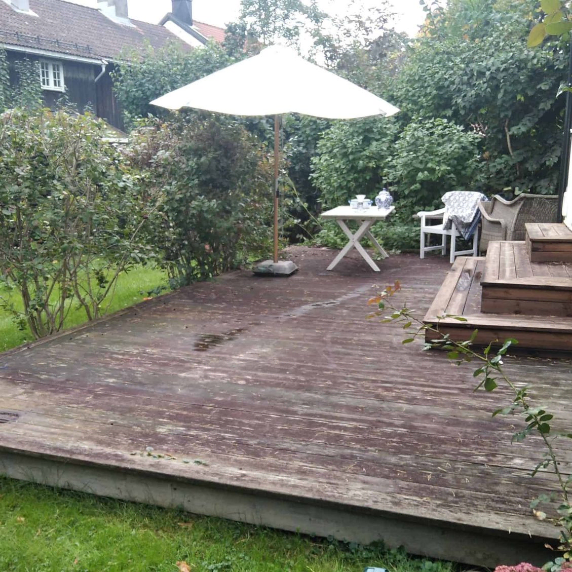 Uklippet hage med terrasse